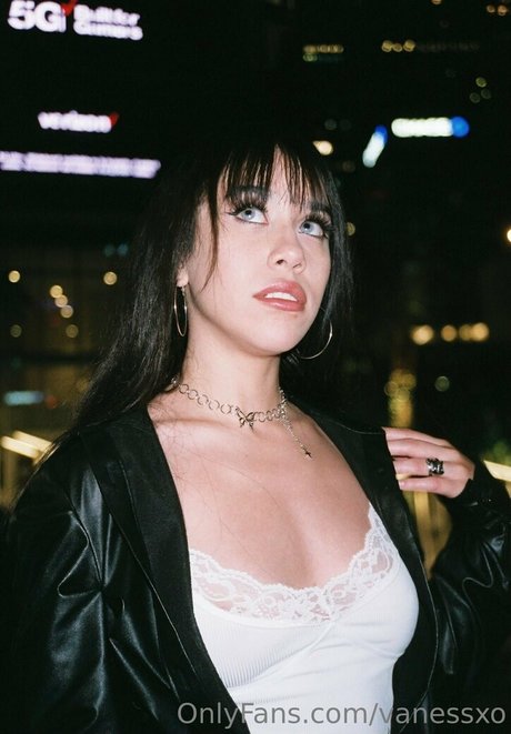 Vanessxo sexy nacktheit bilder
