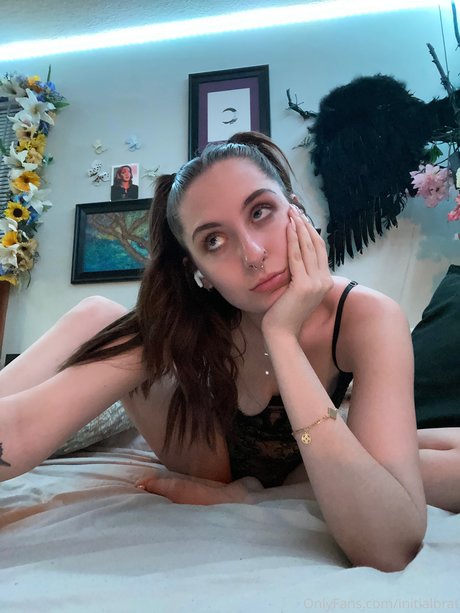 initialbrat xxx nette foto