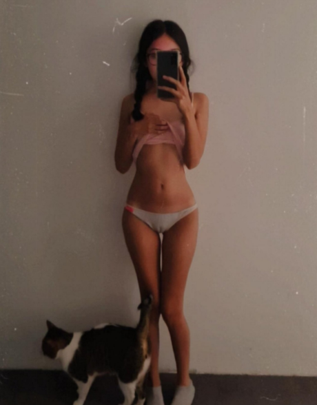 Cuttelolita nackt pornographische archiv