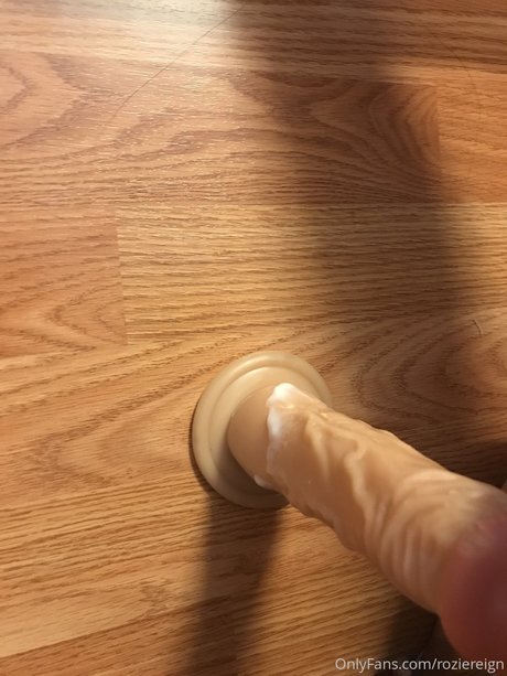 Rozie Reign XXX perfekte hübsche galerie