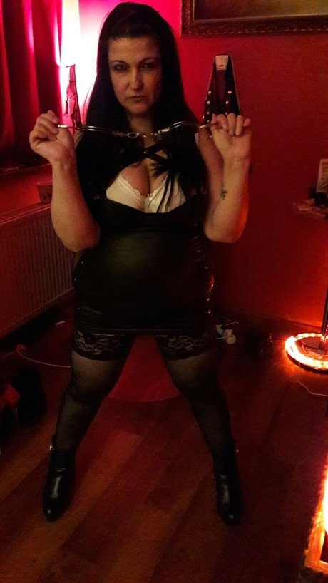 Tatjana deniz hübsche nackt fotos