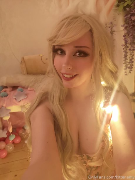 kittenamy schauspielerin akt galerien