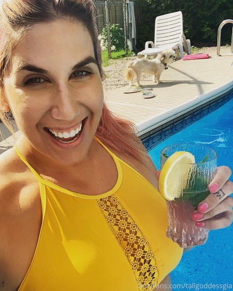 Tall Goddess Gia hübsche schöne bilder