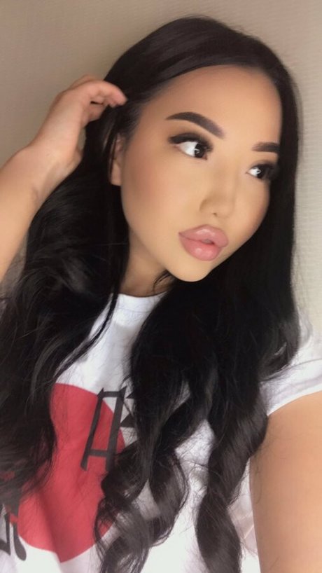 Elikacutee heiße nacktheit foto