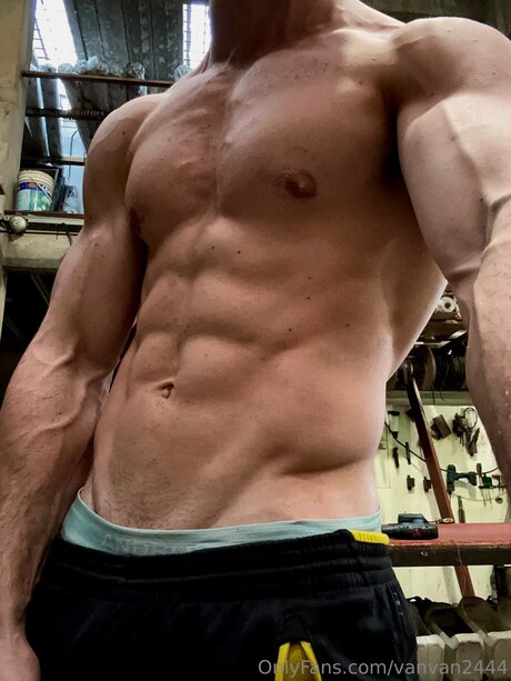 Jotajer model nackt fotos