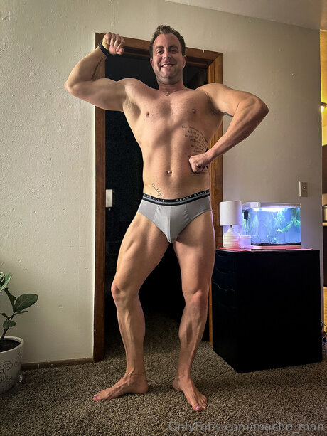Macho Man freie erotische galerie