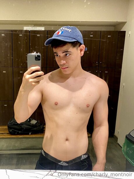 Charly Montnoir model hd bilder