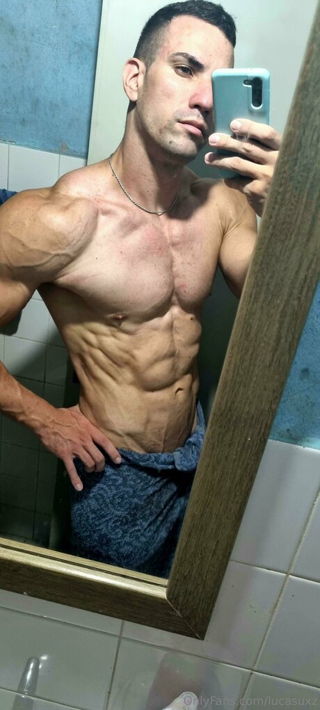 Lucasuxz erotische schöne foto