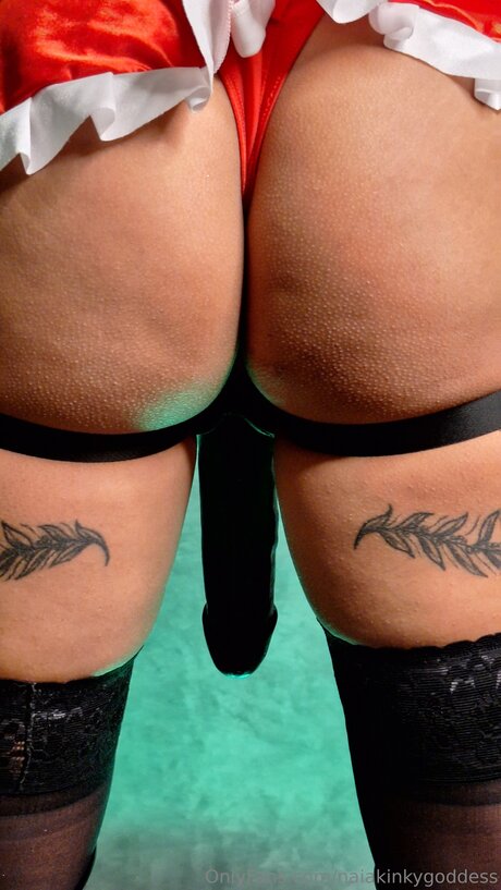 Naiakinkygoddess porno hübsche foto