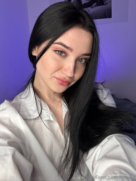 Tinylia erwachsene fotos