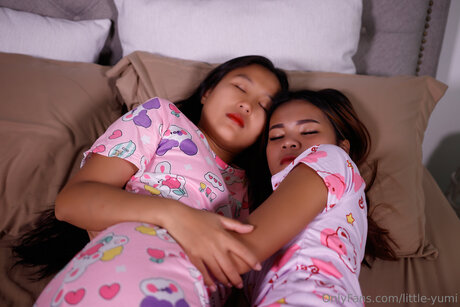 Little Yumi exklusive schöne archiv