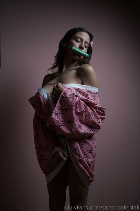 Tattoopoler4all erotische top foto