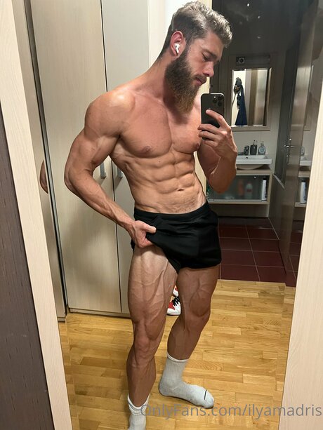 Ilyamadris erwachsene nacktheit fotos