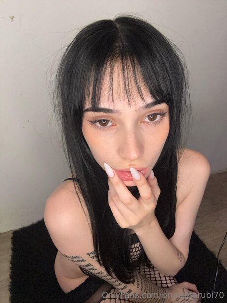 Brunetterubi70 kunst nackt bilder