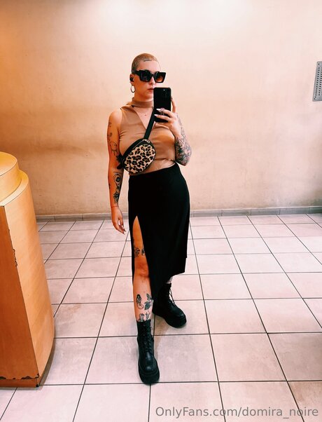 Domira Noire sexy schöne bilder