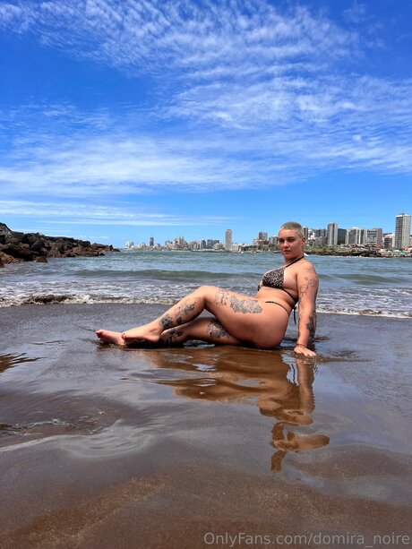 Domira Noire erwachsene nacktheit fotos