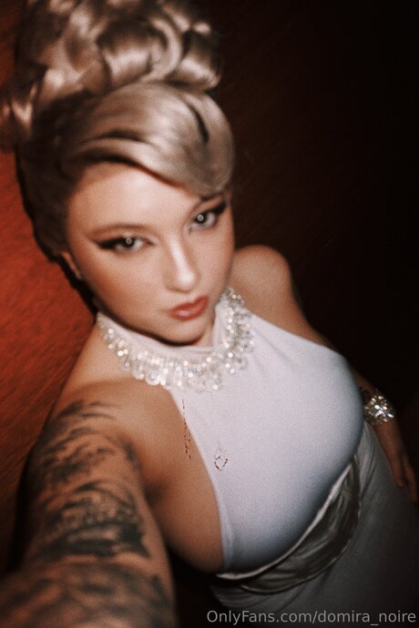 Domira Noire model xxx fotos