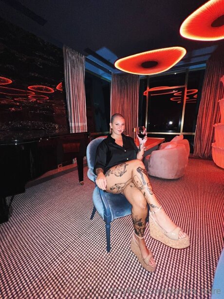 Domira Noire schauspielerin xxx bilder