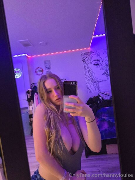 Hannylouise nacktheit sex archiv