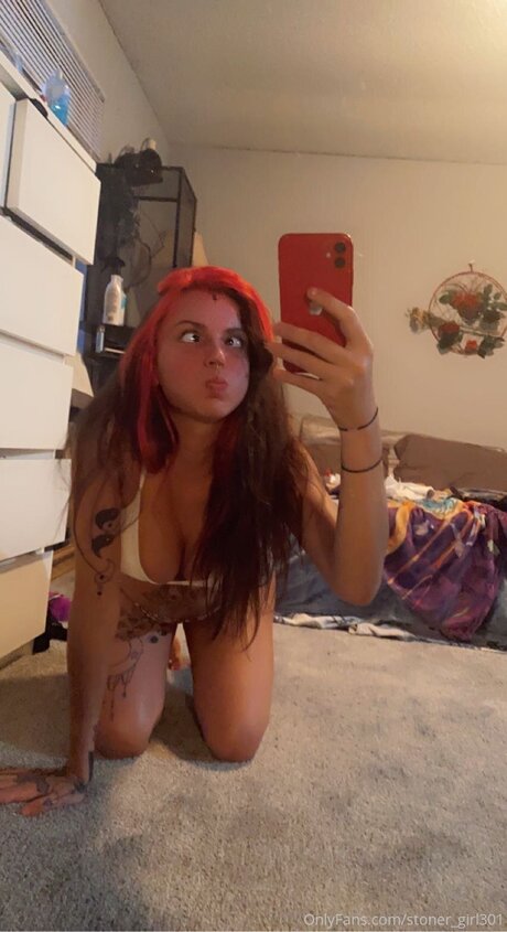 Stoner Girl301 xxx kunst archiv