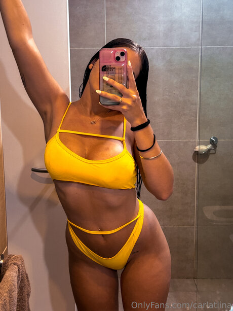 Carlatiina perfekte schöne galerie