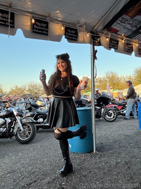 Msmiabb model kunst galerien