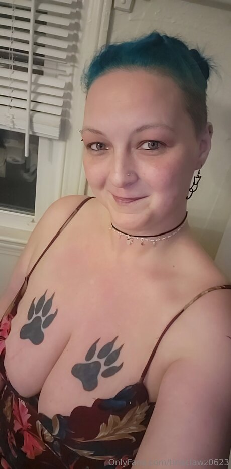 Tinaclawz0623 erotische akt galerien