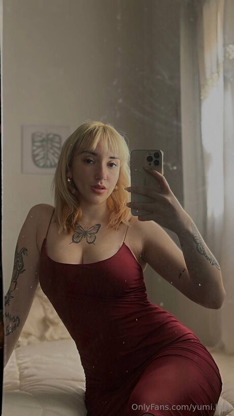 Yumi Lola top pornographische foto