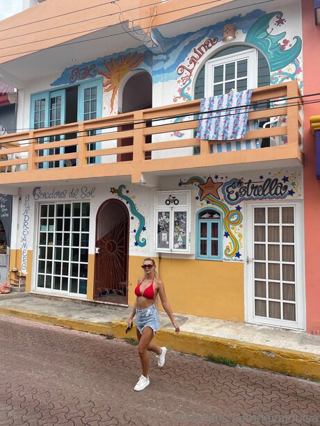 Lolacutty nackt sex archiv