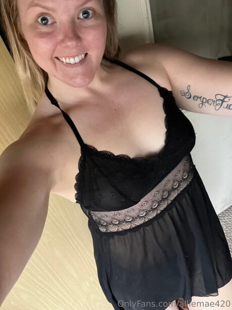 brünette zierlich nur fans exklusive hd galerien