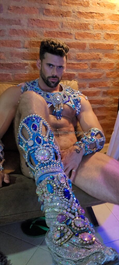 Emilianorajzner nackt schöne foto