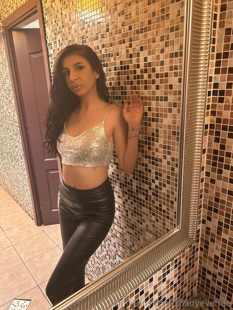 Shadyevefree exklusive beste bild