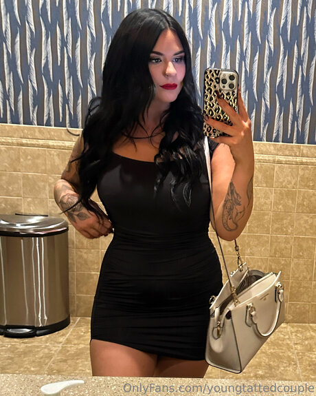 Sweetntattedxxx heiße nackten foto