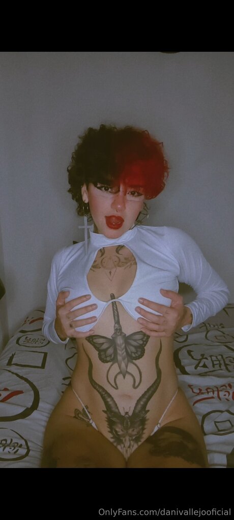 Danivallejooficial nacktheit nette fotos