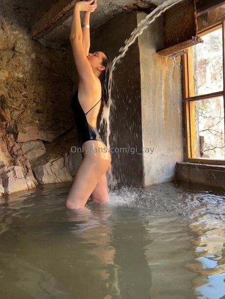 Gi Free model kostenlose archiv