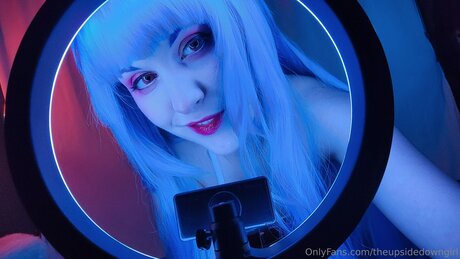 Theupsidedowngirl sexy freie bilder