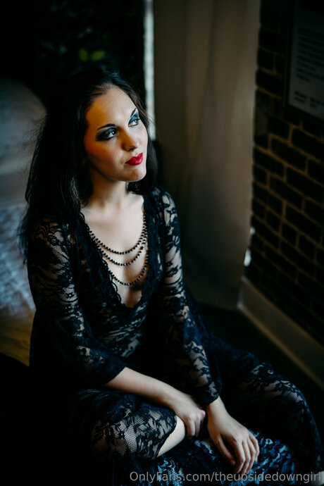 Theupsidedowngirl kostenlose exklusive bilder