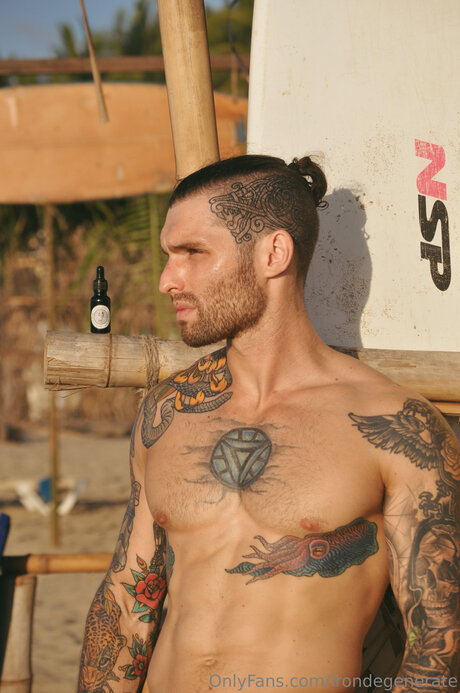 Irondegenerate pornostar hd archiv