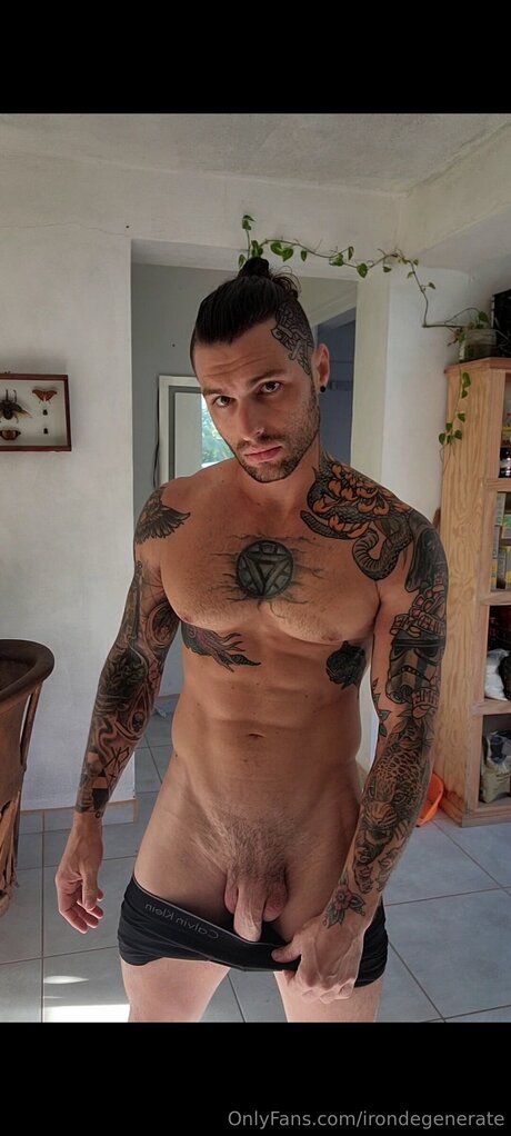 Irondegenerate erotische perfekte archiv