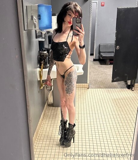 asiatische zwillings-onlyfans freie erotische foto