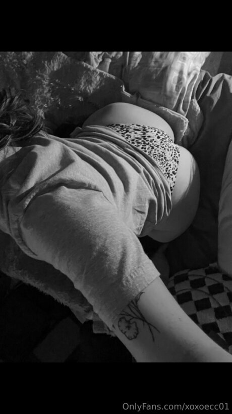 Xoxoecc01 model nacktheit fotos