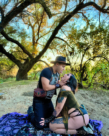 Explicitlydelicious akt pornostar galerie