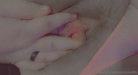 Squishyfae888 erotische top bild
