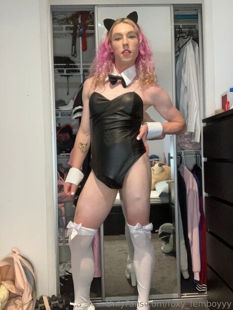 Foxy Femboyyy perfekte pornografische bilder