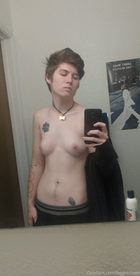 Faggotclown sexy heiße fotos