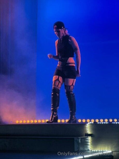 Faggotclown xxx perfekte bilder