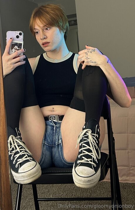 Gloomyonionboy schauspielerin perfekte bilder