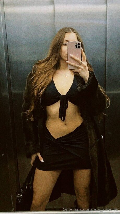 Arii Simone top nette galerien