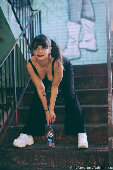 Dahlialuxxx pornostar erwachsene bild
