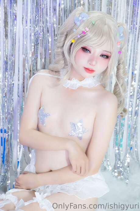 Ishigyuri schöne nacktheit foto